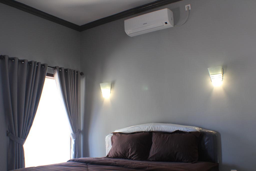 Tri Putri Homestay Kuta  Экстерьер фото