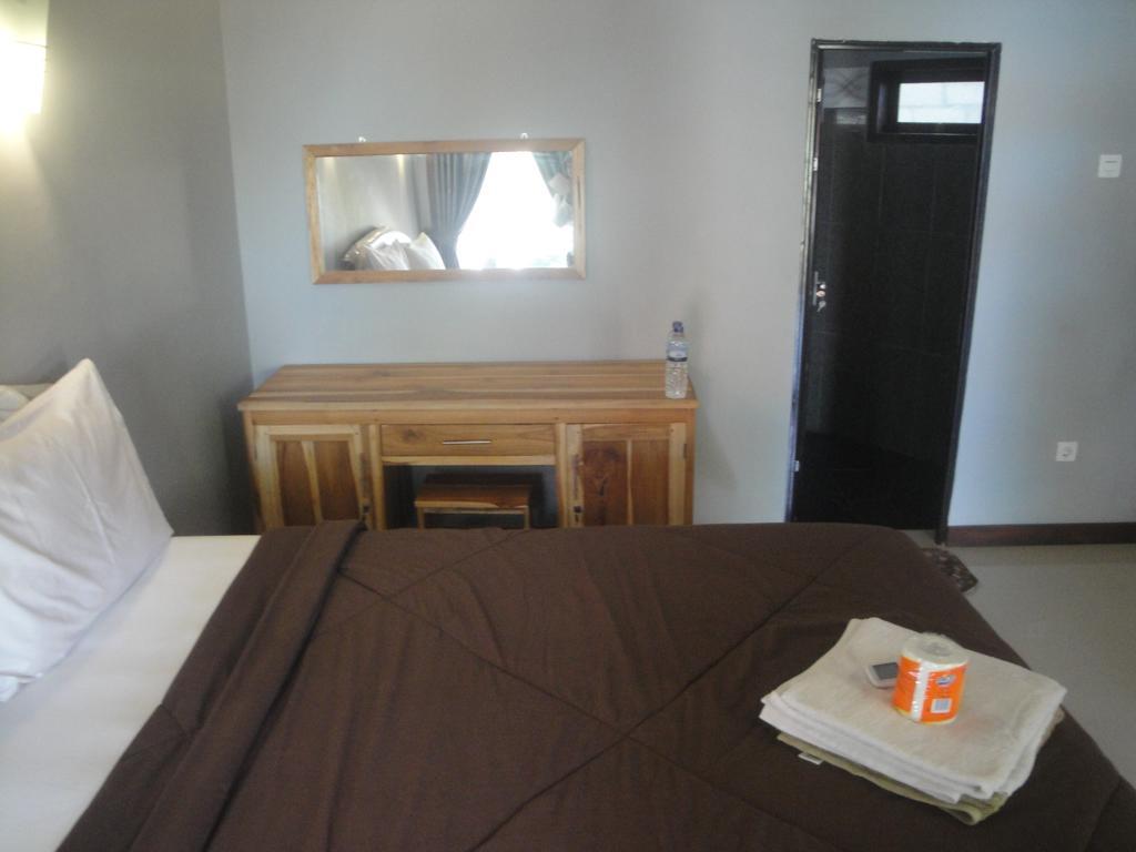 Tri Putri Homestay Kuta  Экстерьер фото