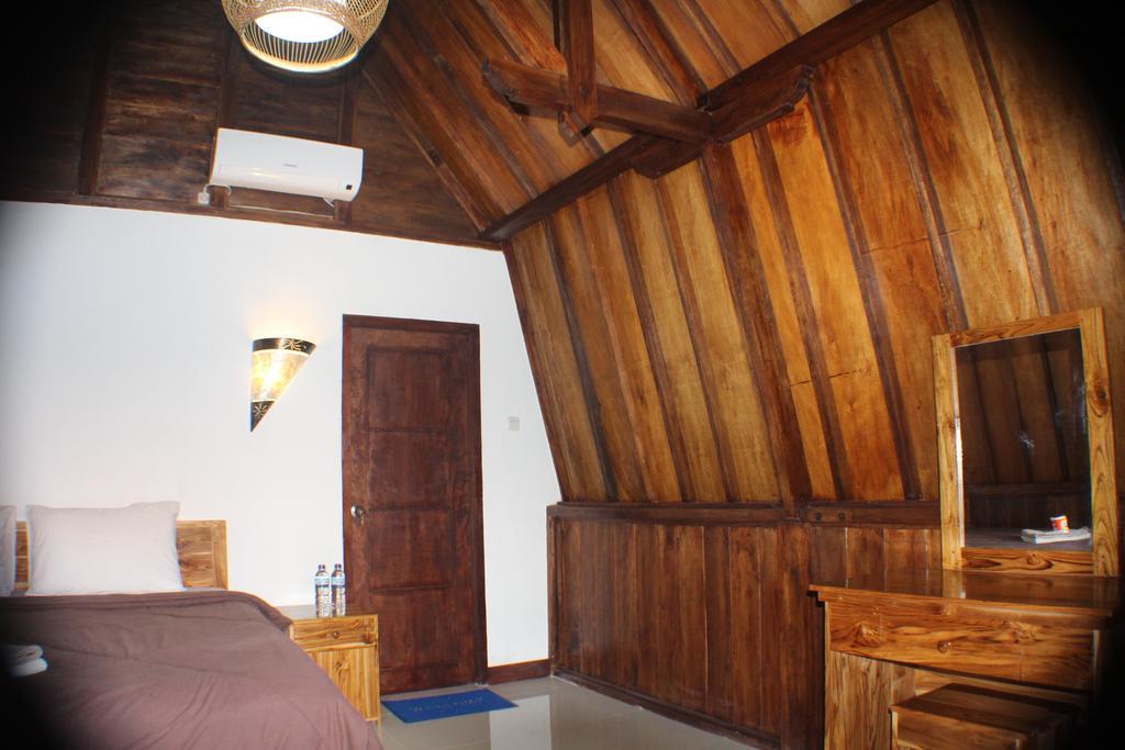 Tri Putri Homestay Kuta  Экстерьер фото