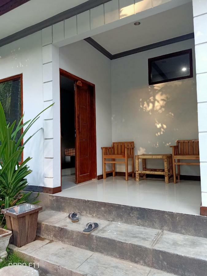 Tri Putri Homestay Kuta  Экстерьер фото